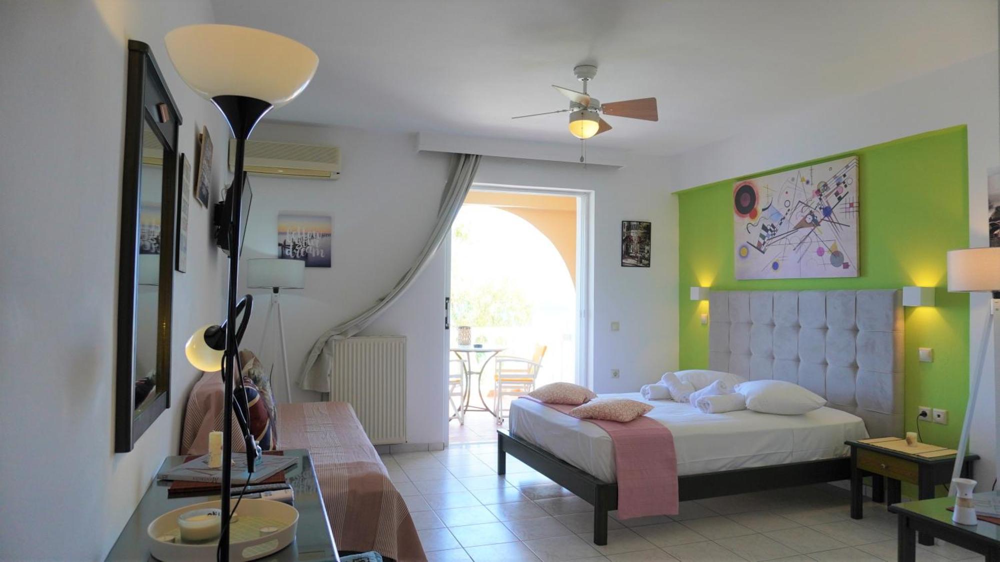 Seafront Spirit Suites Zakynthos Town Room photo