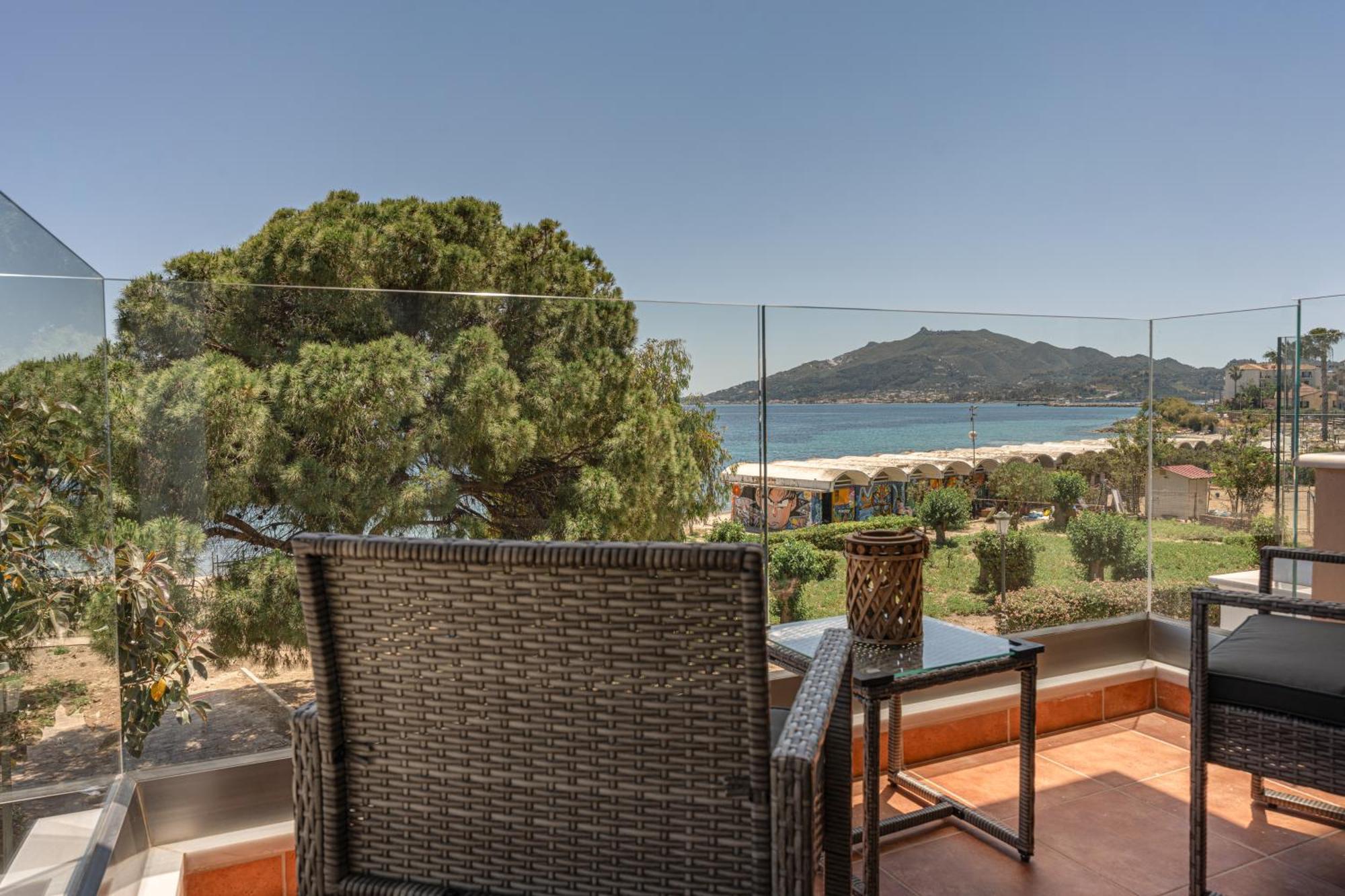 Seafront Spirit Suites Zakynthos Town Exterior photo